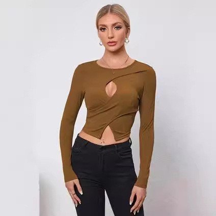 Camiseta crop de manga larga con cuello redondo – estilo urbano ajustado - Imagen 6