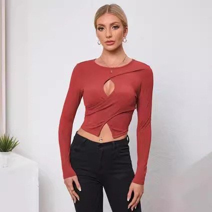 Camiseta crop de manga larga con cuello redondo – estilo urbano ajustado - Imagen 8