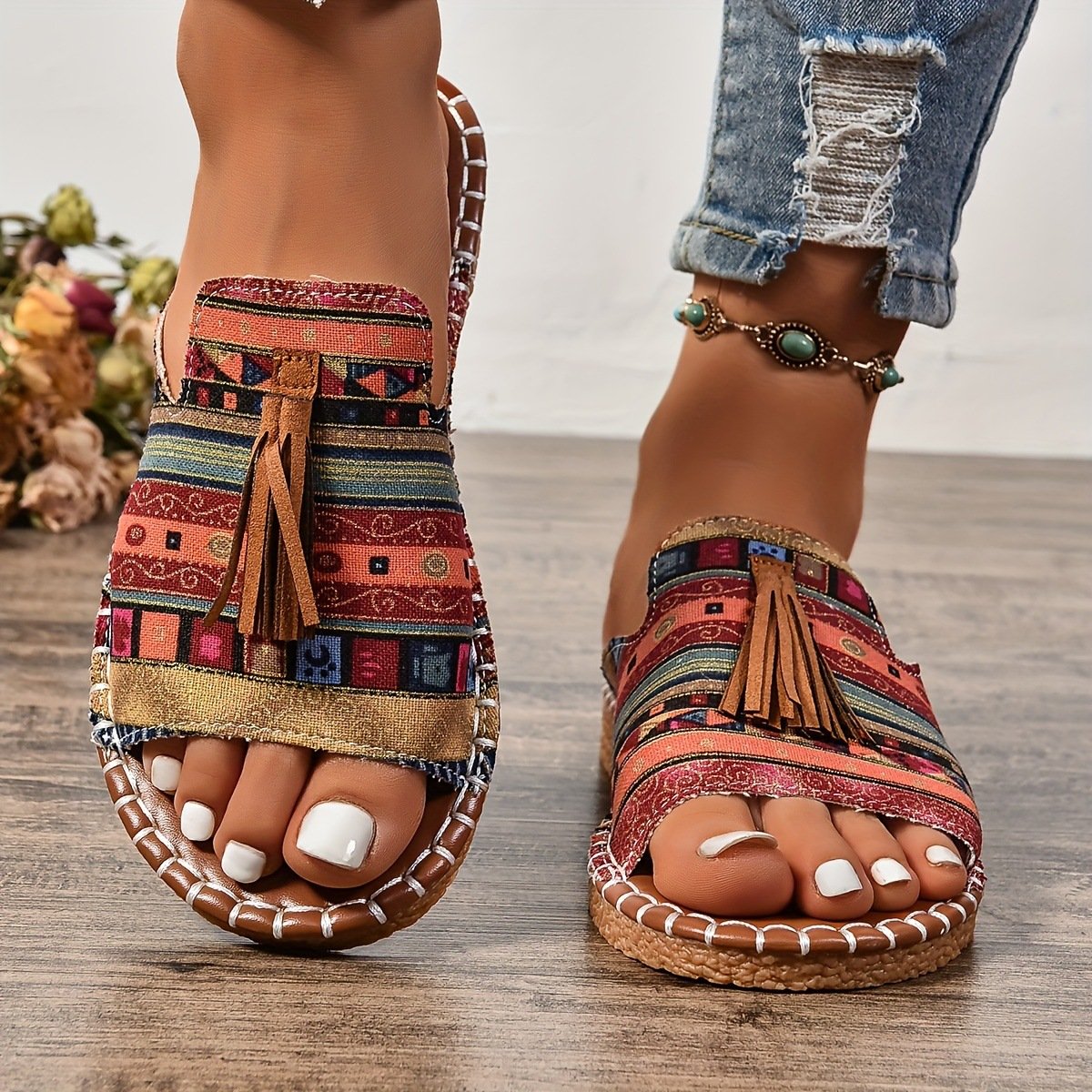 Sandalias Planas con Diseño Artesanal Indígena – Edición Exclusiva Puchufús - Imagen 2